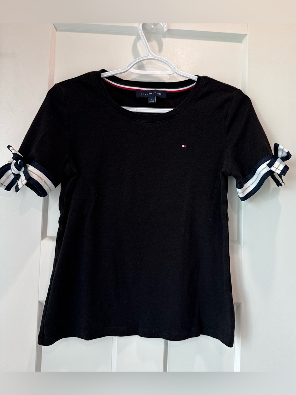 Tommy Hilfiger Crewneck Tee with Striped Ribbon Bow Sleeves Size Medium